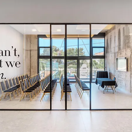 Rezort Waterman Svpetrvs 4*