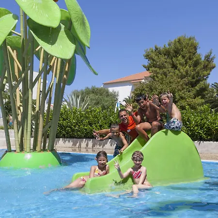 Pribjeći Waterman Svpetrvs 4*