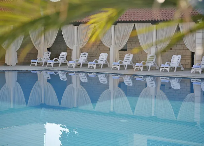 Pribjeći Waterman Svpetrvs 4*